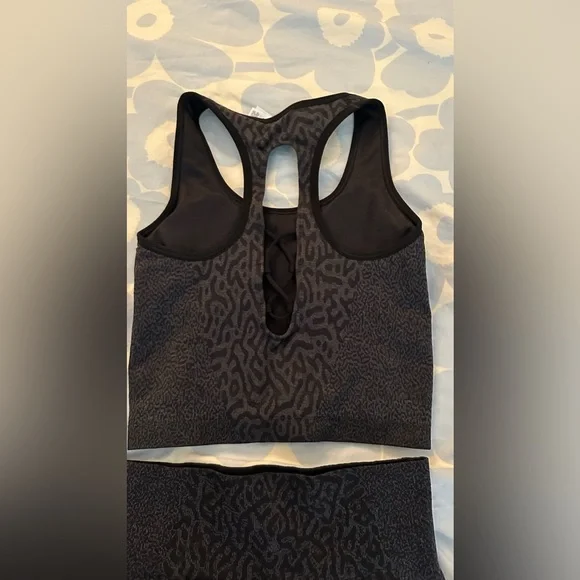 SOLD!! Gymshark set-up - Picture 2 of 5